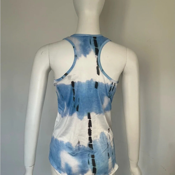Easley Women's Stretchy Tank Top Blue Tie Dye Sleeveless Tee T Shirt M NWOT - Picture 3 of 6